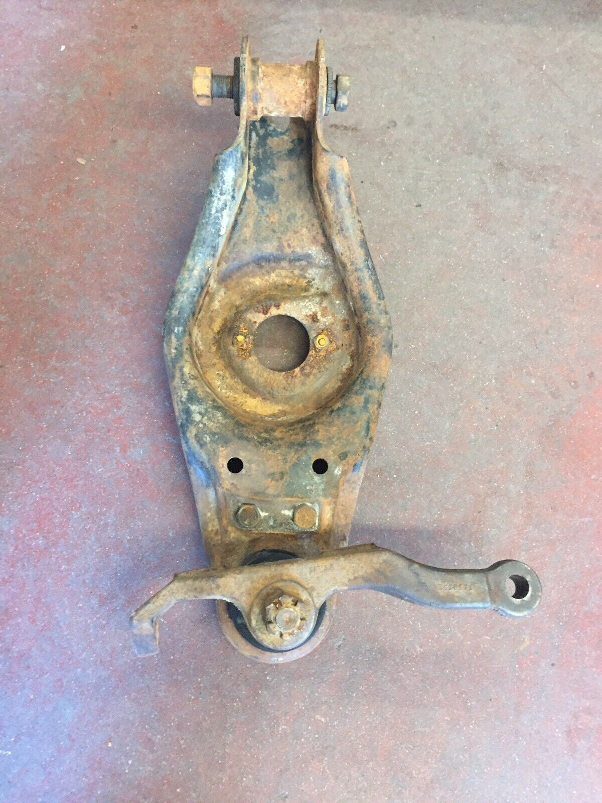 LH 4X2 Lower Control Arm 1972-90 Dodge Ram PU With 3800 / 4000# Axle.