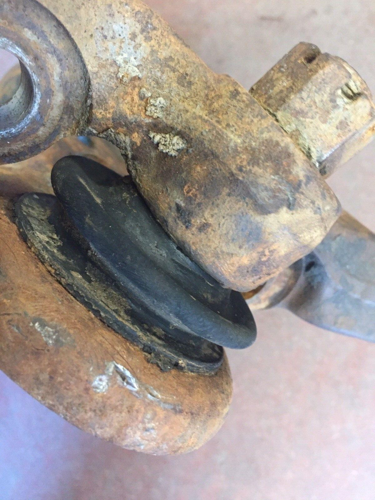 LH 4X2 Lower Control Arm 1972-90 Dodge Ram PU With 3800 / 4000# Axle.