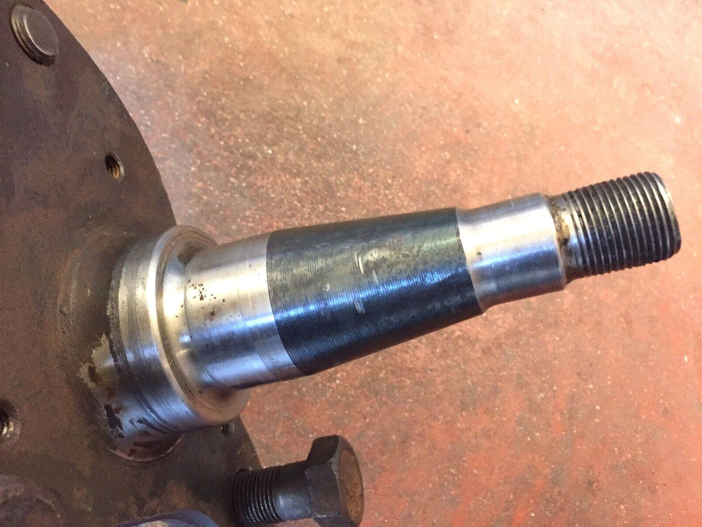 Used RH Spindle 73-88 Dodge D200 / 250 / 300 / 350 with 3800 / 4000 # axle.