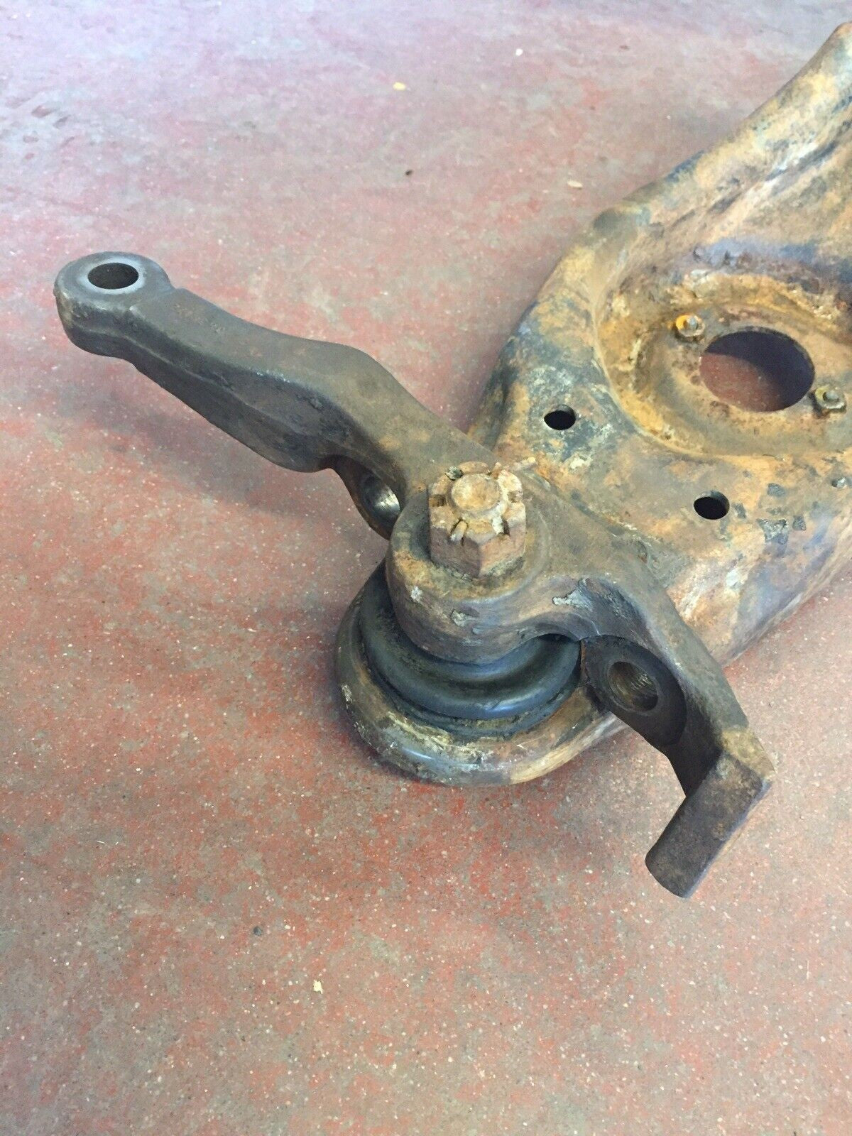 RH 4X2 Lower Control Arm 1972-90 Dodge Ram PU With 3800 / 4000# Axle.