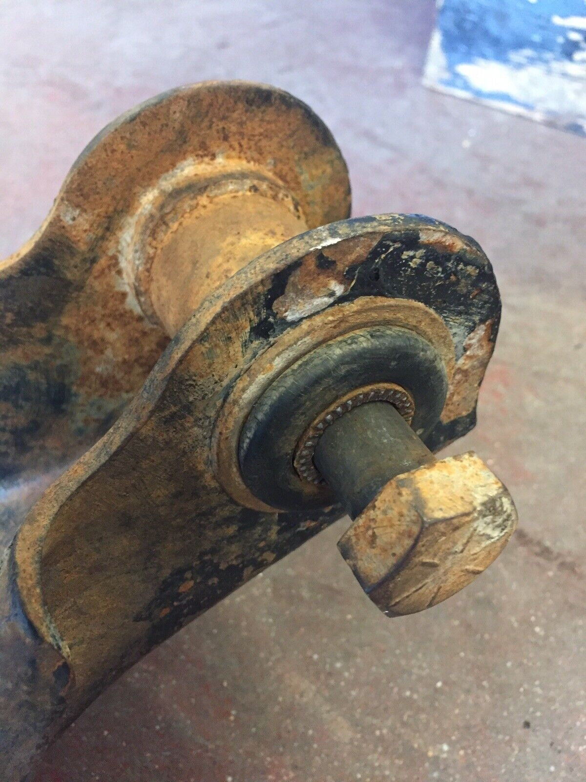 RH 4X2 Lower Control Arm 1972-90 Dodge Ram PU With 3800 / 4000# Axle.