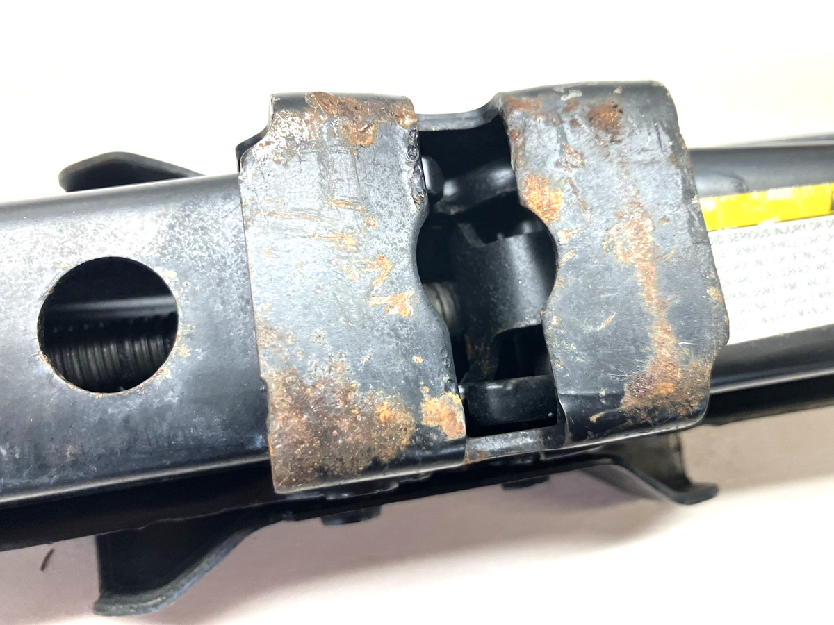 2002-2018 Dodge Ram 1500 Pickup Scissors Jack and Tool Kit.