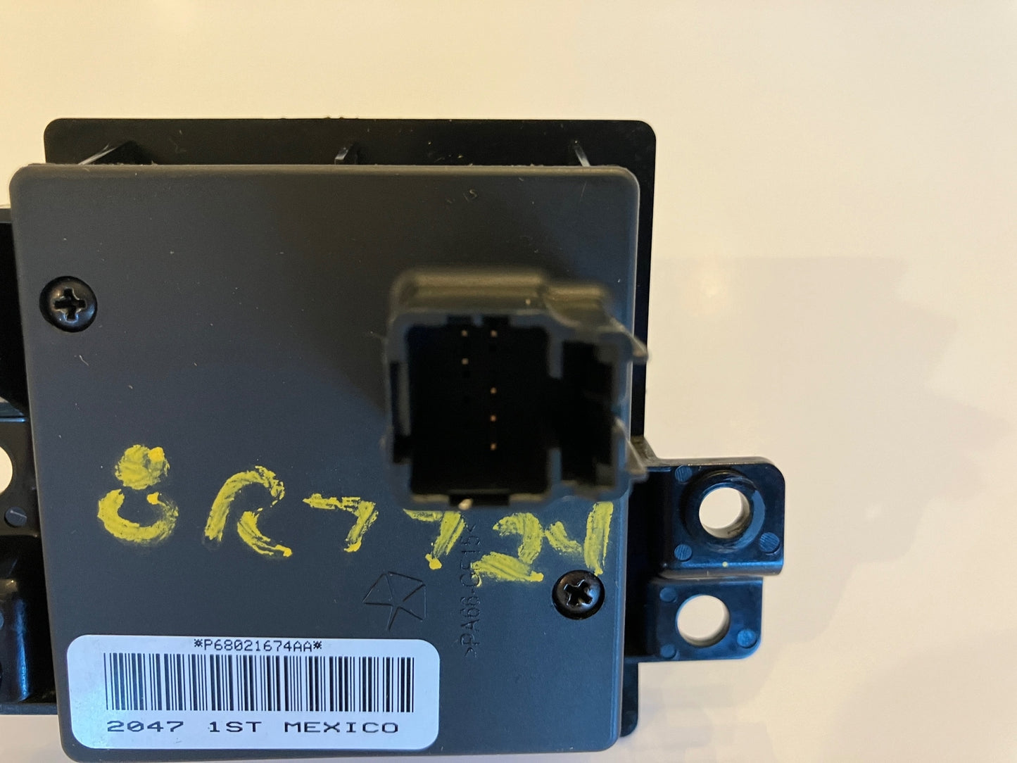 Transfer Case Switch for NV243 NV273  2006-2008 Ram 1500 2500 3500 68021674AA