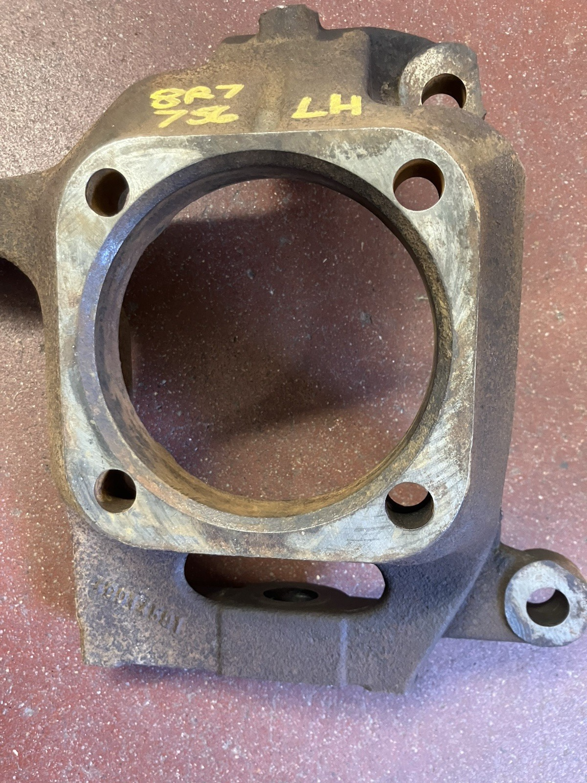 2003-2008 Dodge Ram 2500 3500 4X4 LH Steering Knuckle P/N 5086679AA