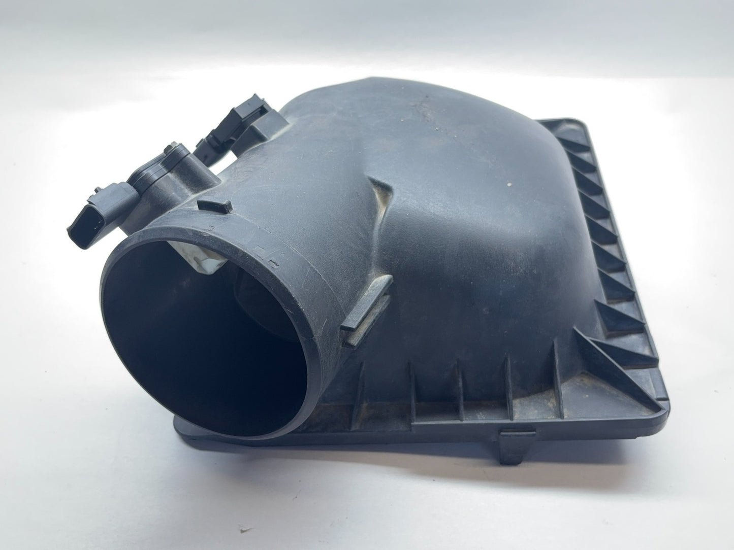 Air Filter Housing Lid with Sensors 2008 Ram 3500 6.7L Cummins Diesel 53034070AE