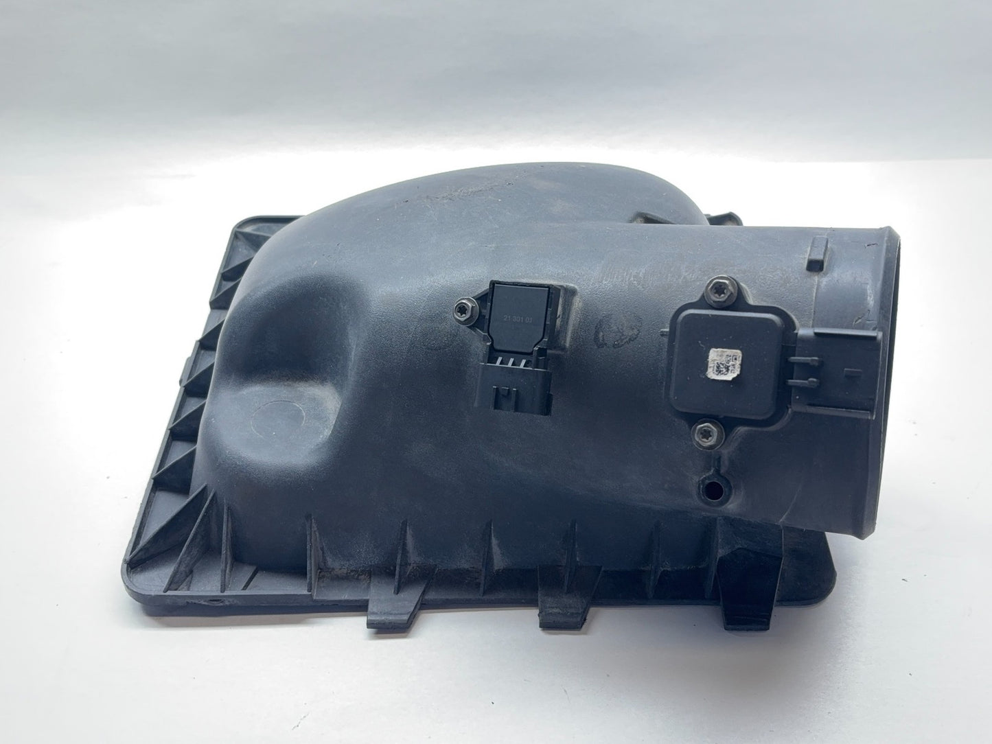 Air Filter Housing Lid with Sensors 2008 Ram 3500 6.7L Cummins Diesel 53034070AE