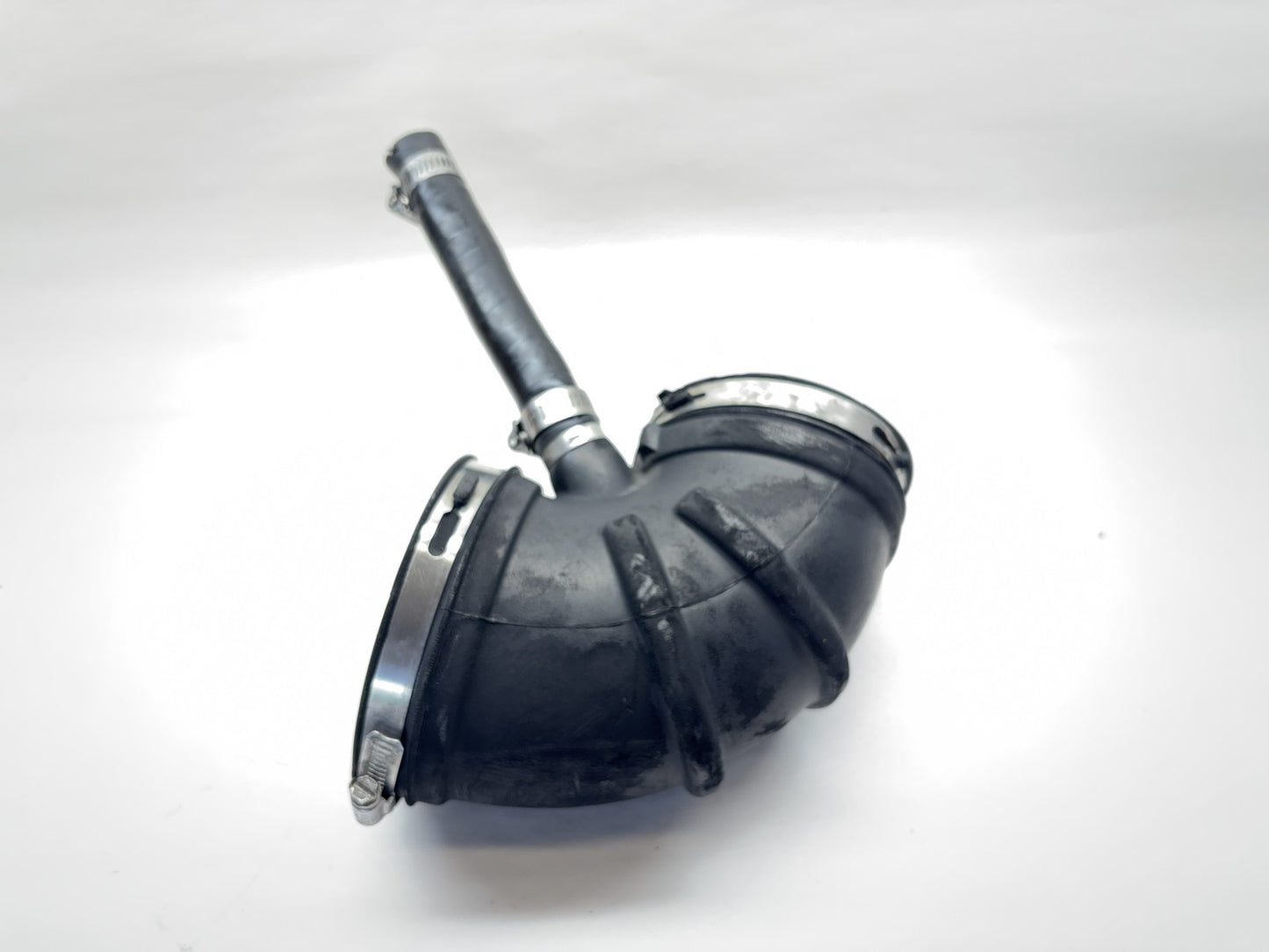 Air Duct Pieces 2007.5-2008 Dodge 2500 3500 6.7L Diesel 53032847AB 53032650AA