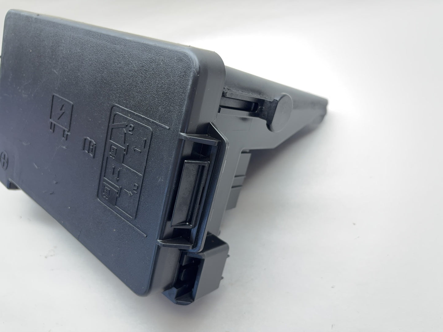 TIPM Integrated Power Module Fuse Box 2010 Dodge Ram 1500 04692194AG 591-2383