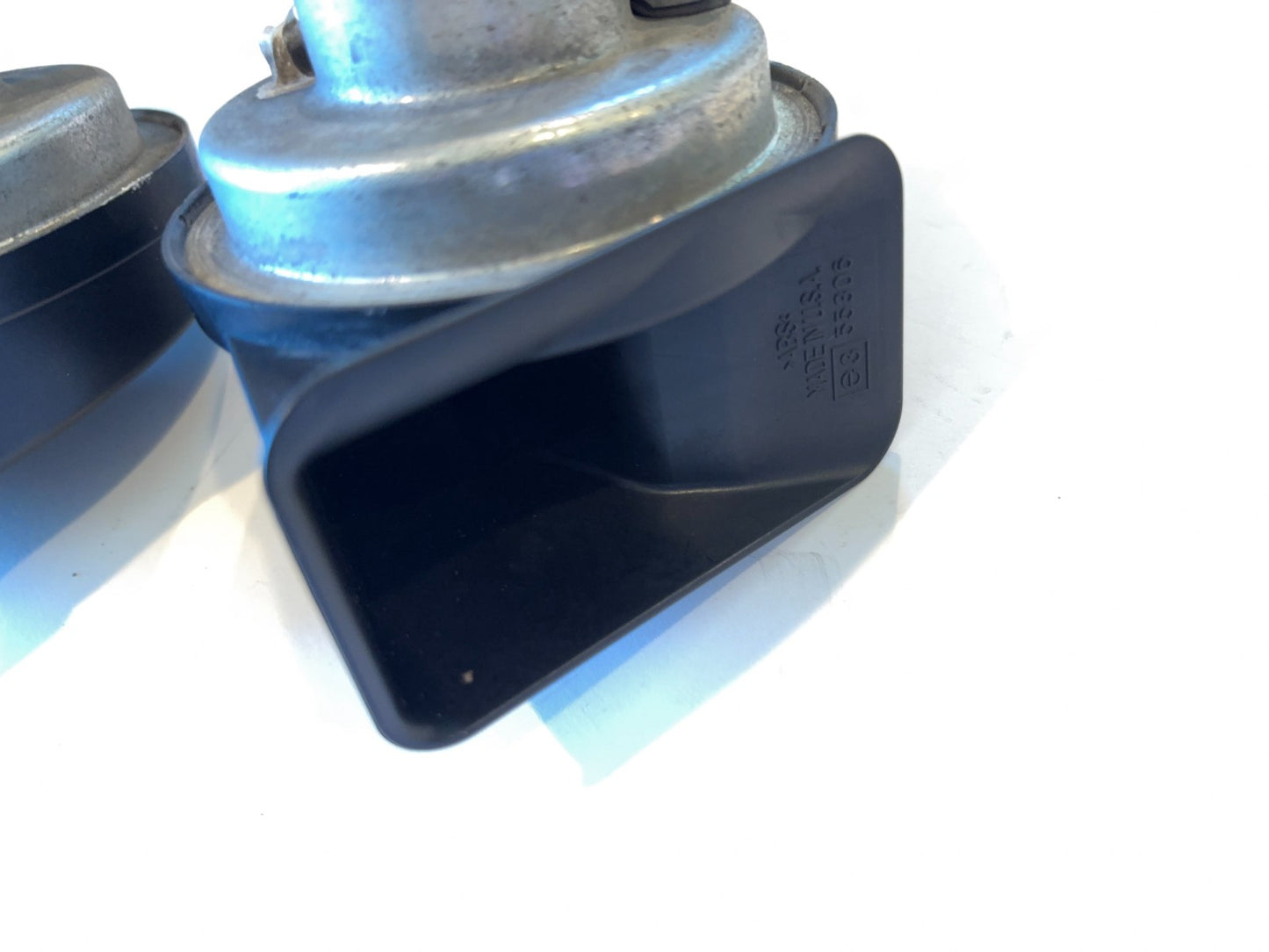 2010 Dodge Ram 1500 Horn 5026992AC Used OEM