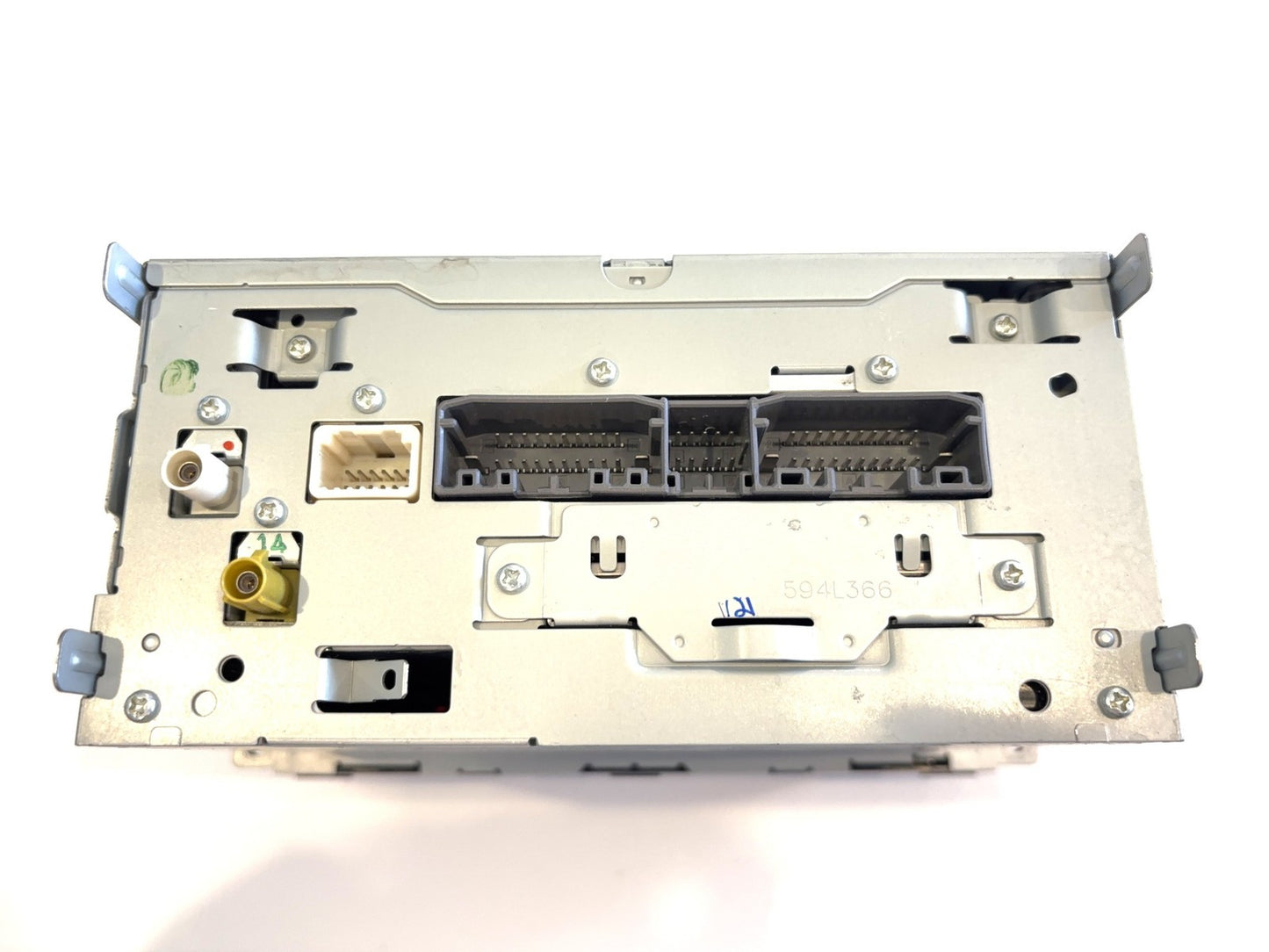 Radio Stereo Receiver 2010 11 12 Ram 1500 2500 3500 5064879AF RBZ CD DVD XM HDD