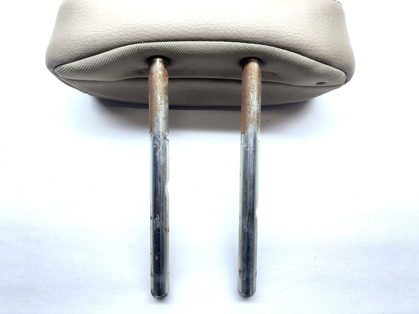 Rear Center Headrest 2010-12 Dodge Ram 1500 10-12 Ram 2500 3500 Leather, Trim KT