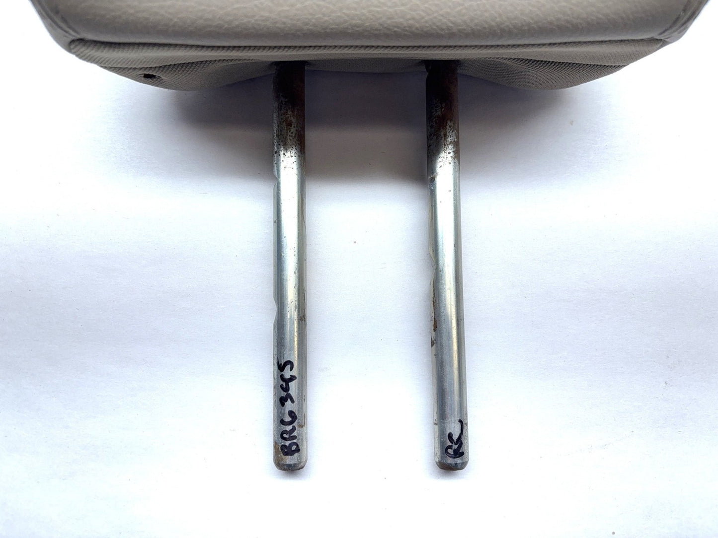 Rear Center Headrest 2010-12 Dodge Ram 1500 10-12 Ram 2500 3500 Leather, Trim KT