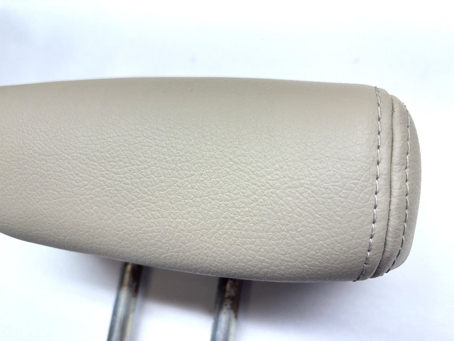 Rear Center Headrest 2010-12 Dodge Ram 1500 10-12 Ram 2500 3500 Leather, Trim KT
