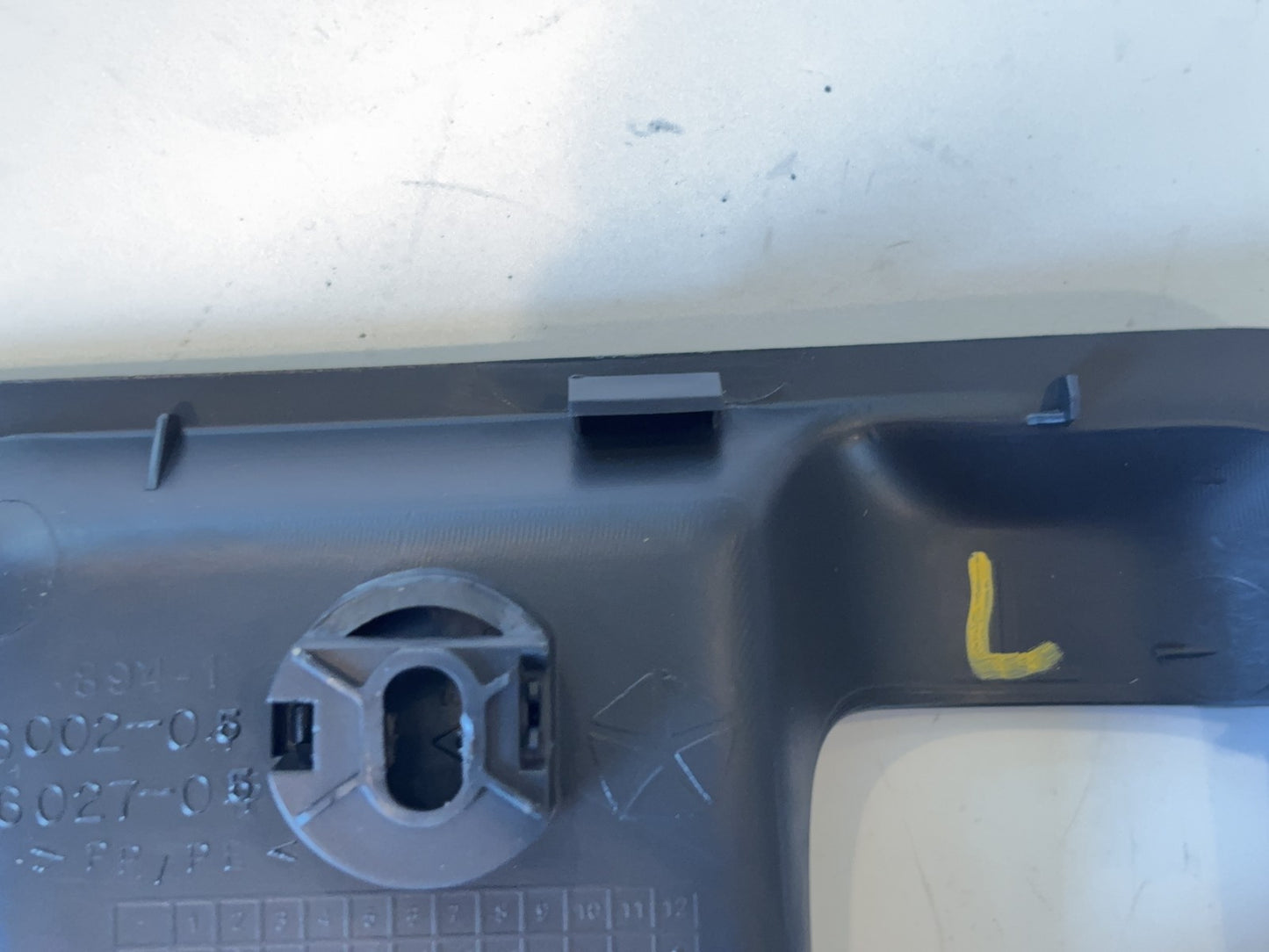 Driver Left Side Door Handle Trim Bezel 09-12 Ram 1500 10-12 Ram 2500 3500 Black