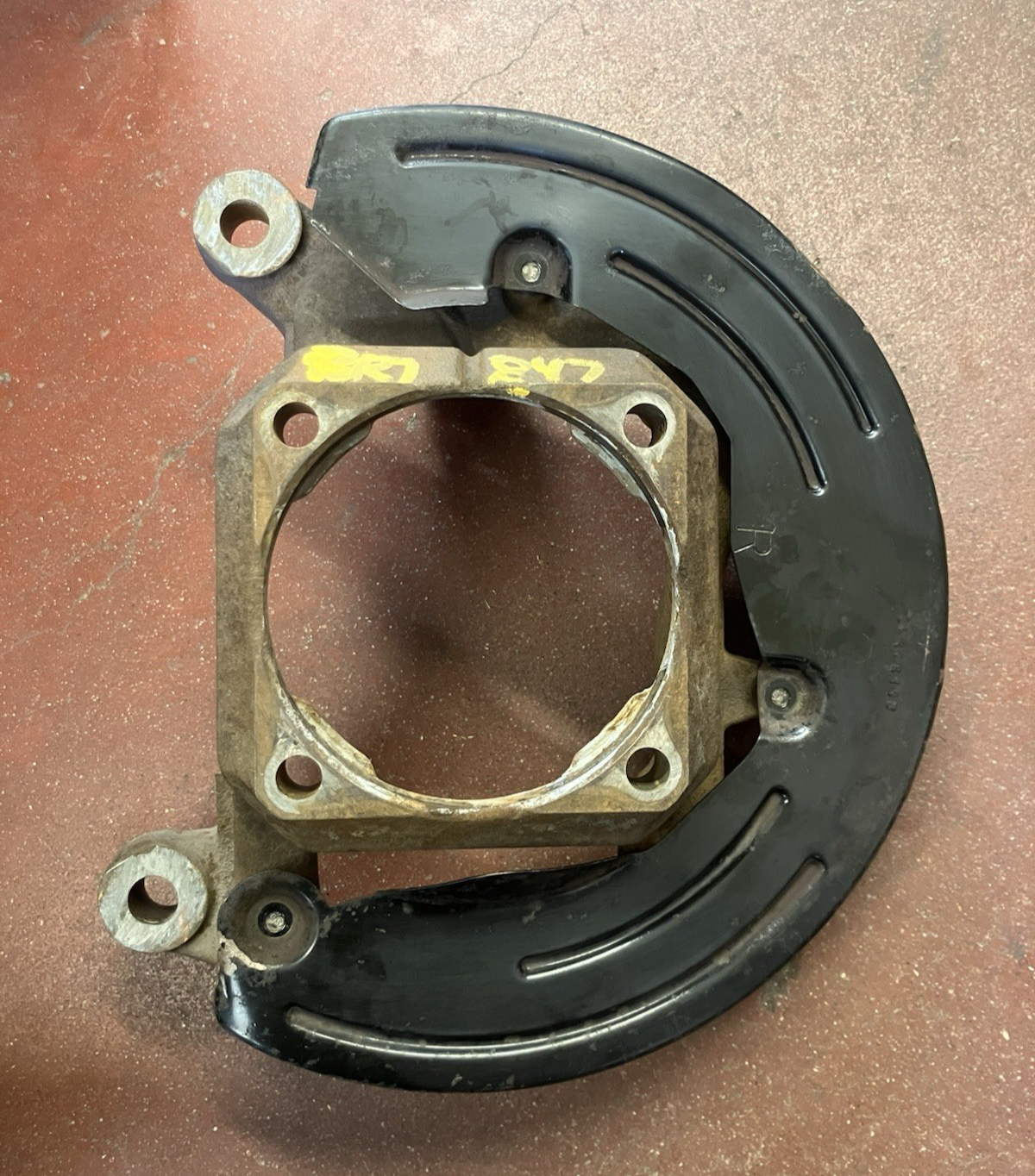 2010-13 Dodge Ram 2500 3500 4X4 RH Steering Knuckle P/N 68065447AA