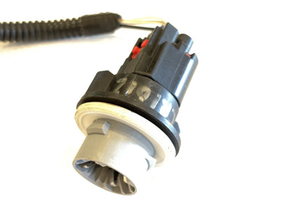 Turn Signal Socket with Pigtail 2009-12 Ram 1500 10-12 Ram 2500 3500 Halogen