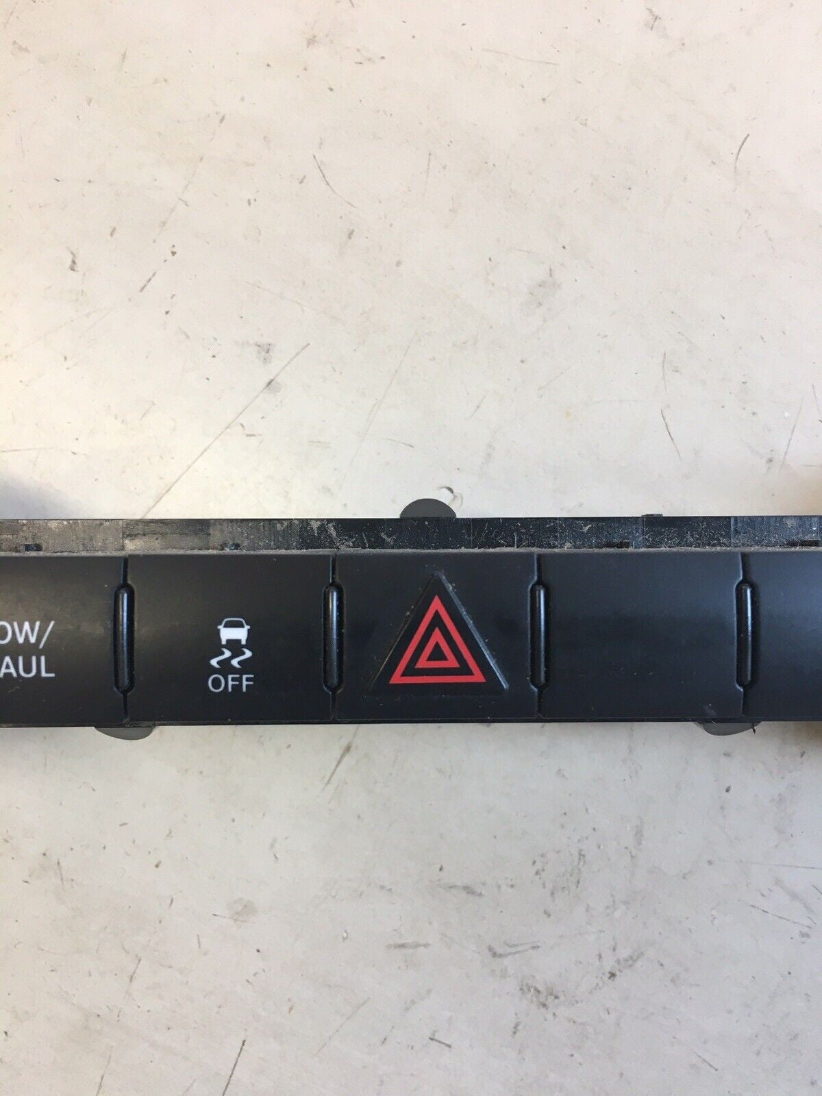 2012 Ram 2500 Dash Switches Panel Tow Haul Traction Control Tire Load 4602946AC