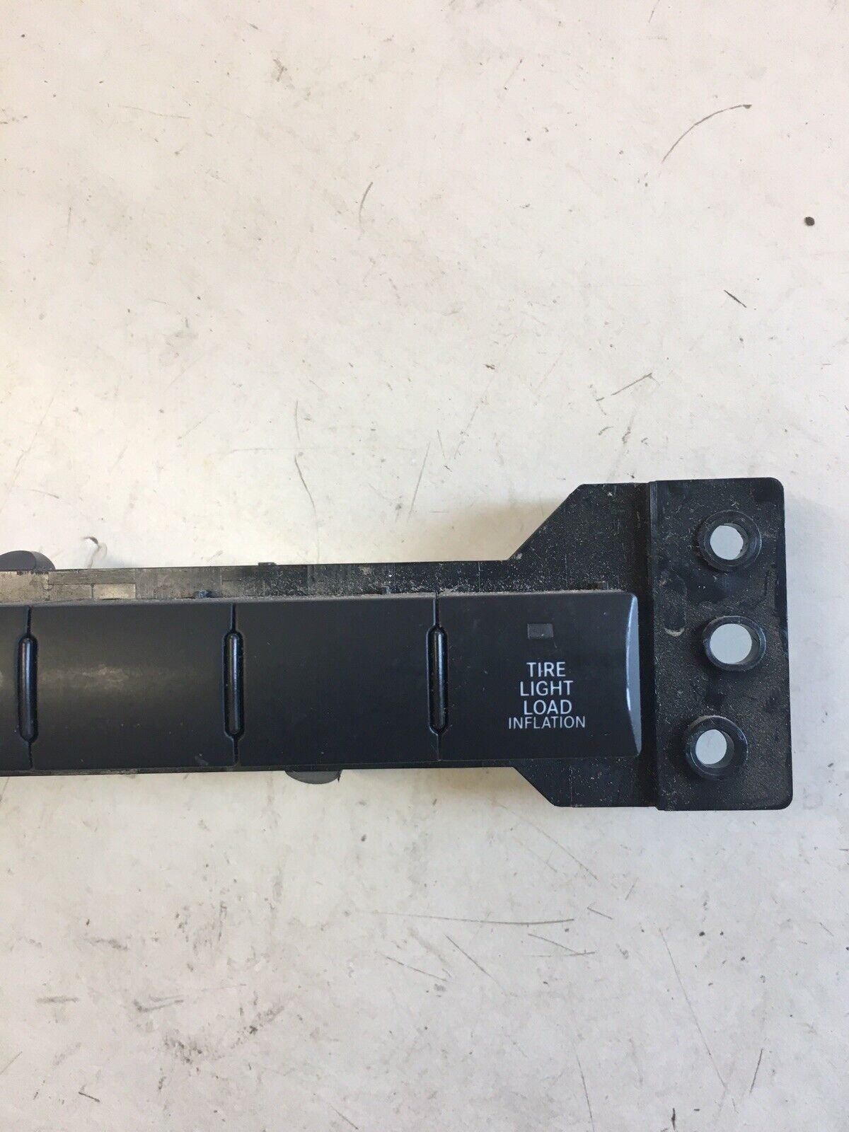 2012 Ram 2500 Dash Switches Panel Tow Haul Traction Control Tire Load 4602946AC