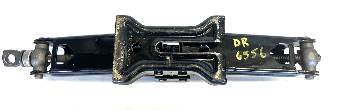 Used Scissor Jack Fitting 2009-2018 Dodge 1500 Ram Pickups