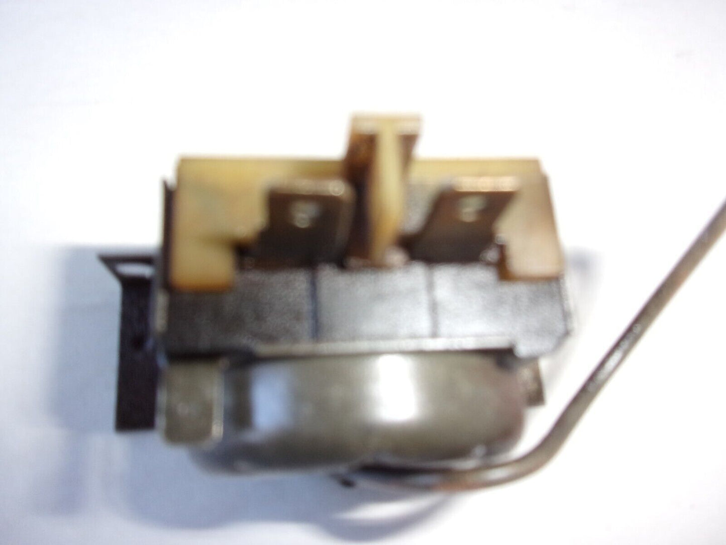 Temperature Sensing Switch Suction Line 1981-1984 150 250 350 Ramcharger 4205830
