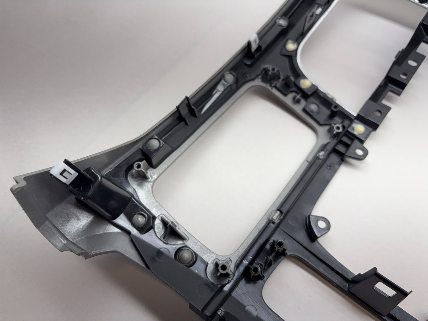 Radio Bezel Center Stack 2013-2018 Dodge Truck Ram 1500 2500 3500 Laramie 1VY941
