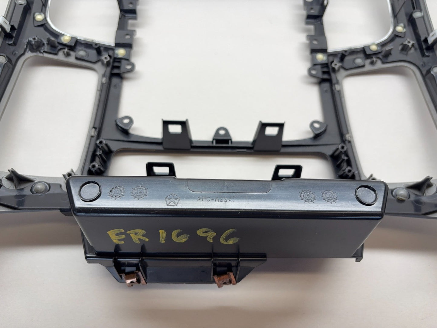 Radio Bezel Center Stack 2013-2018 Dodge Truck Ram 1500 2500 3500 Laramie 1VY941