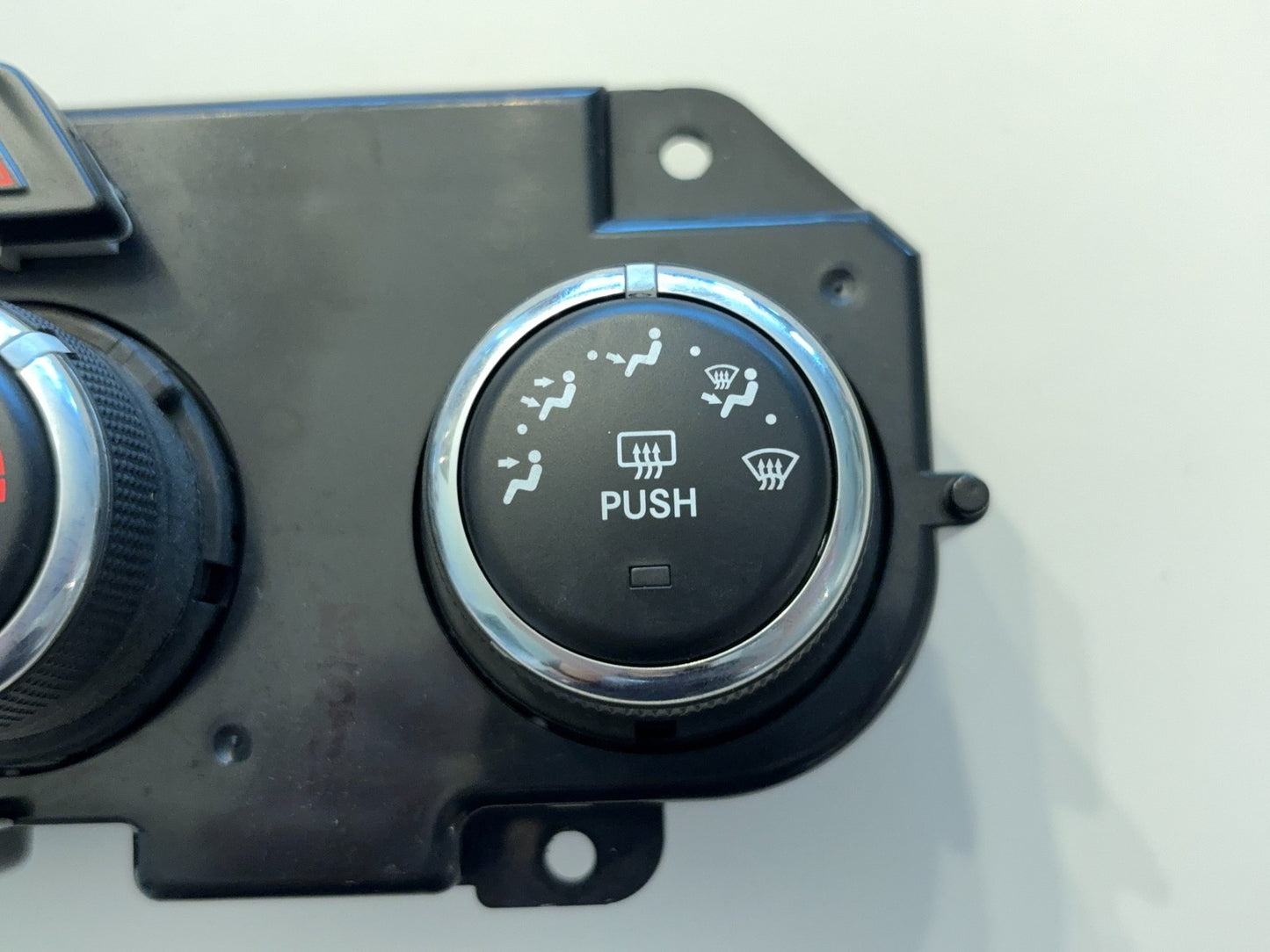 Climate Control Heater Control 2014 Ram 1500 w Rear Defrost ONE PLUG 68186217AC