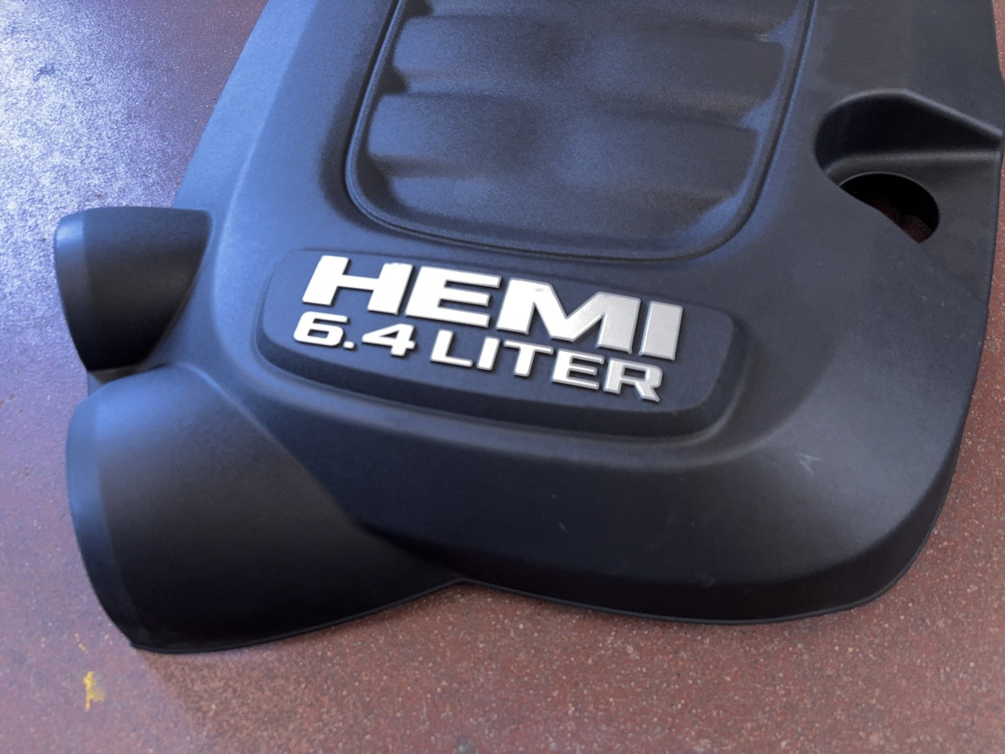 6.4L Hemi Engine Cover 2014-2018 Ram 2500 3500 4627495AB Used OEM Nice Condition