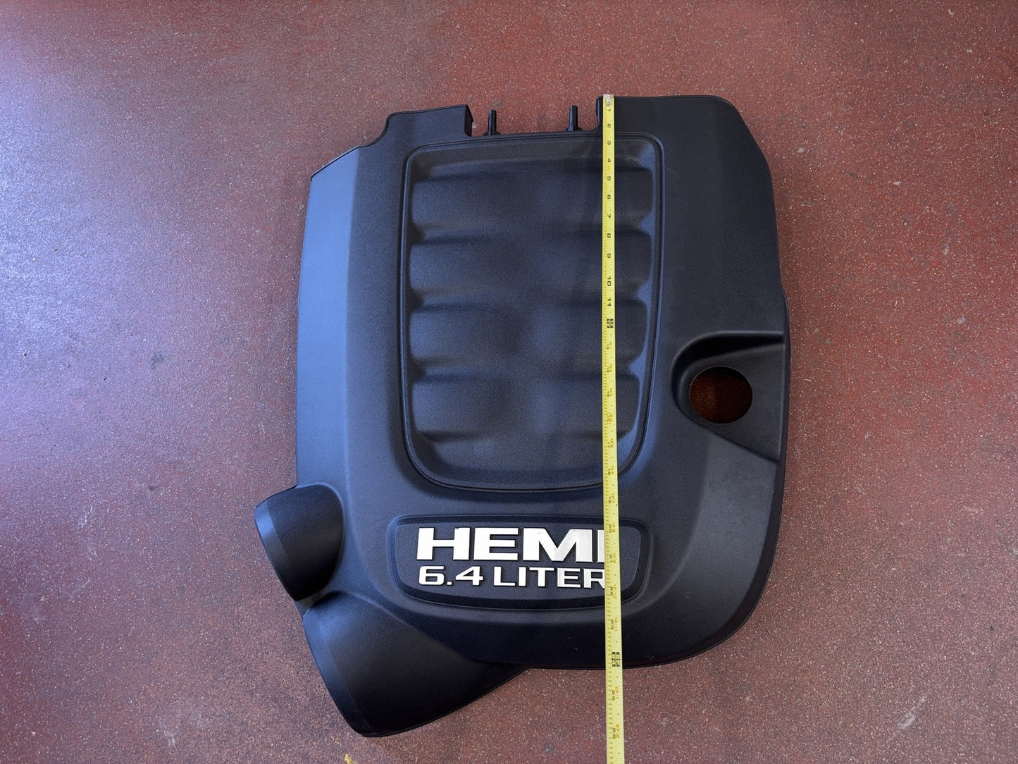 6.4L Hemi Engine Cover 2014-2018 Ram 2500 3500 4627495AB Used OEM Nice Condition