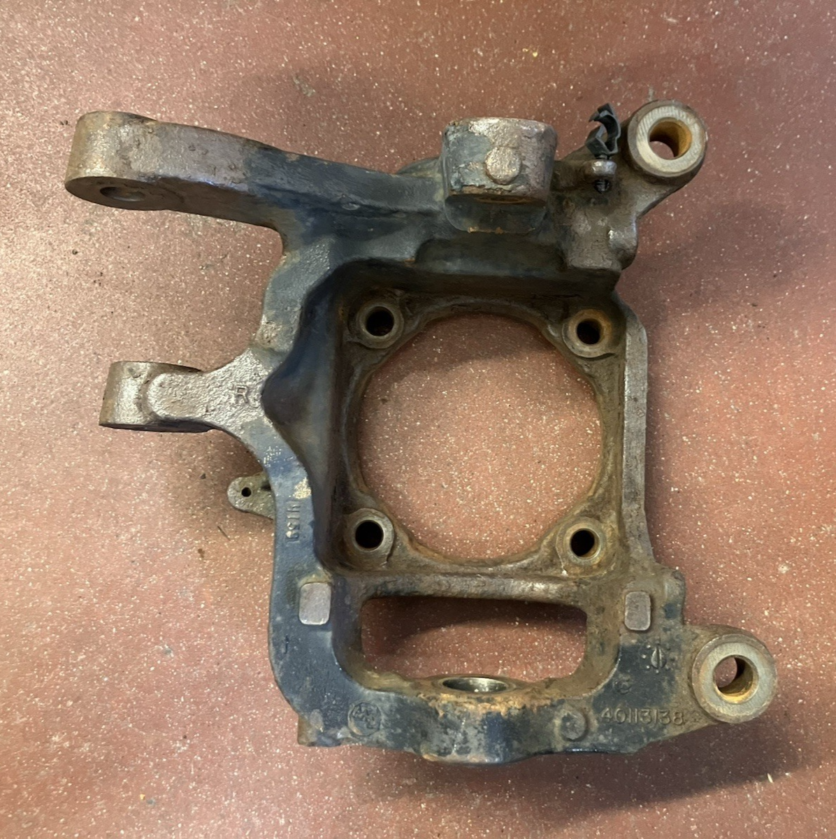 RH Spindle Steering Knuckle 2014-2018 Ram 2500 3500 4X4 P/N 68216188AA