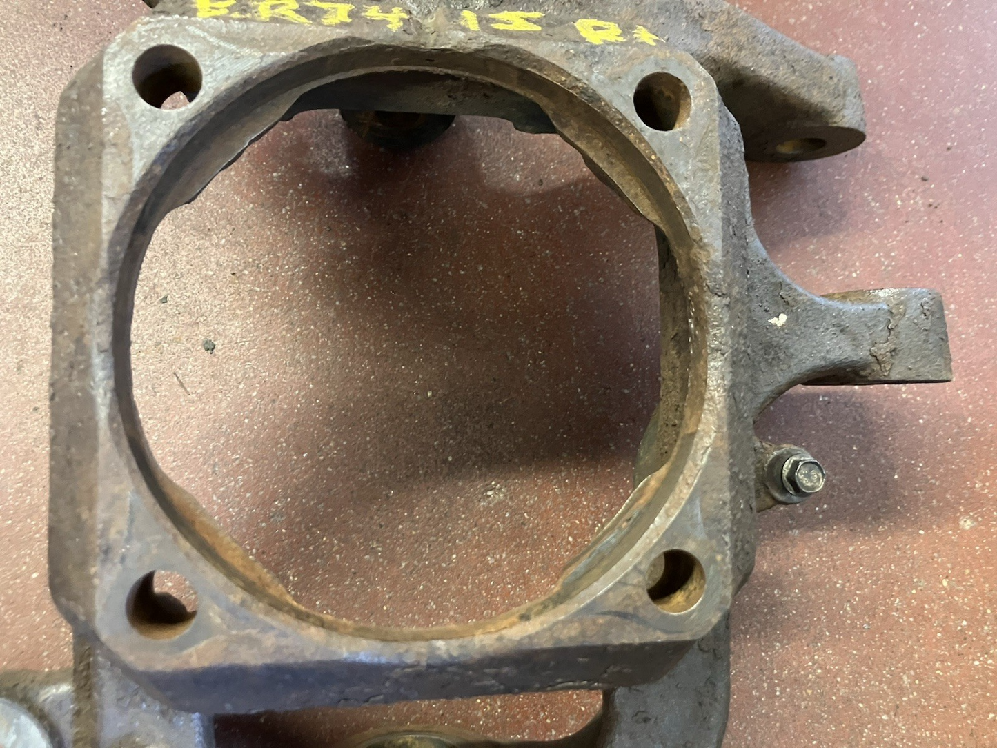 RH Spindle Steering Knuckle 2014-2018 Ram 2500 3500 4X4 P/N 68216188AA