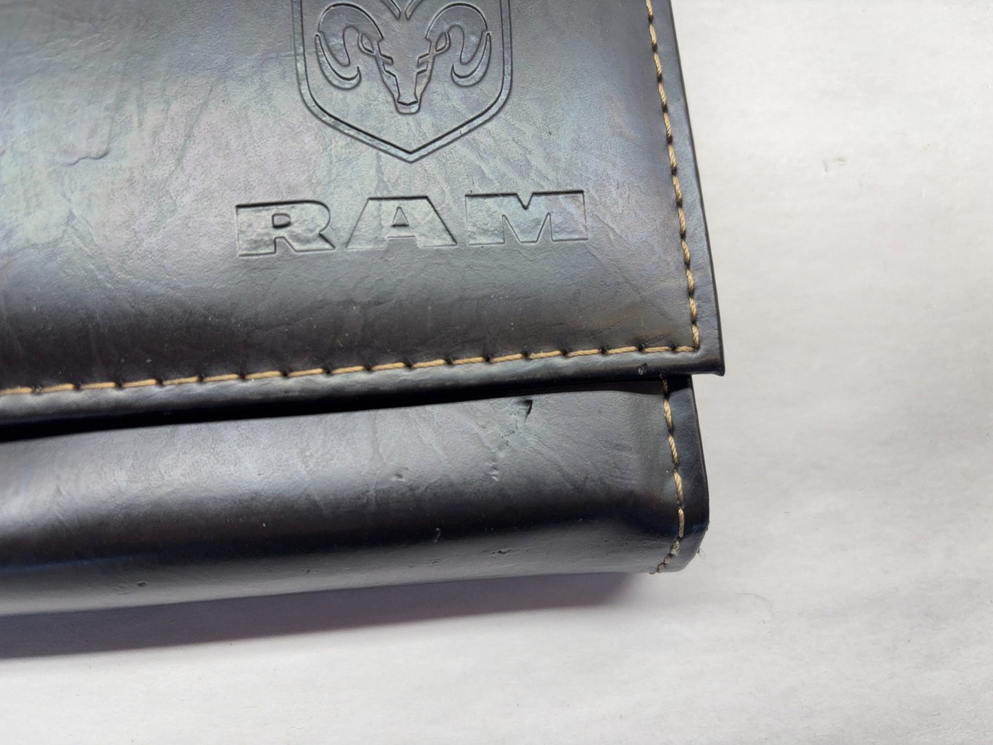 Owner's Manual, 2014 Ram 1500 2500 3500 with supplements for HD Trucks Towing