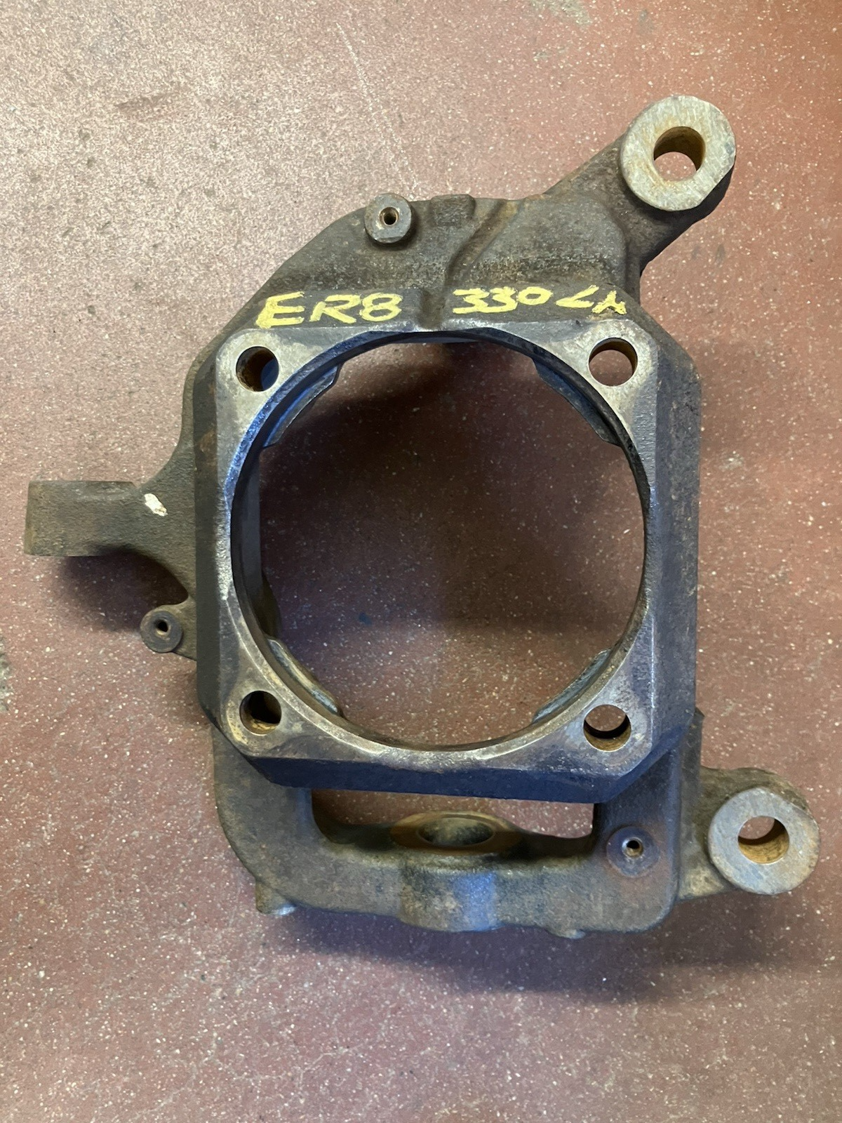 LH Spindle Steering Knuckle 2014-2018 Ram 2500 3500 4X4 P/N 68216189AA