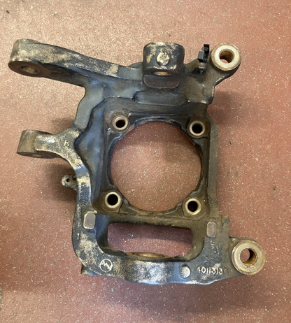 RH Spindle Steering Knuckle 2014-2018 Ram 2500 3500 4X4 P/N 68216188AA