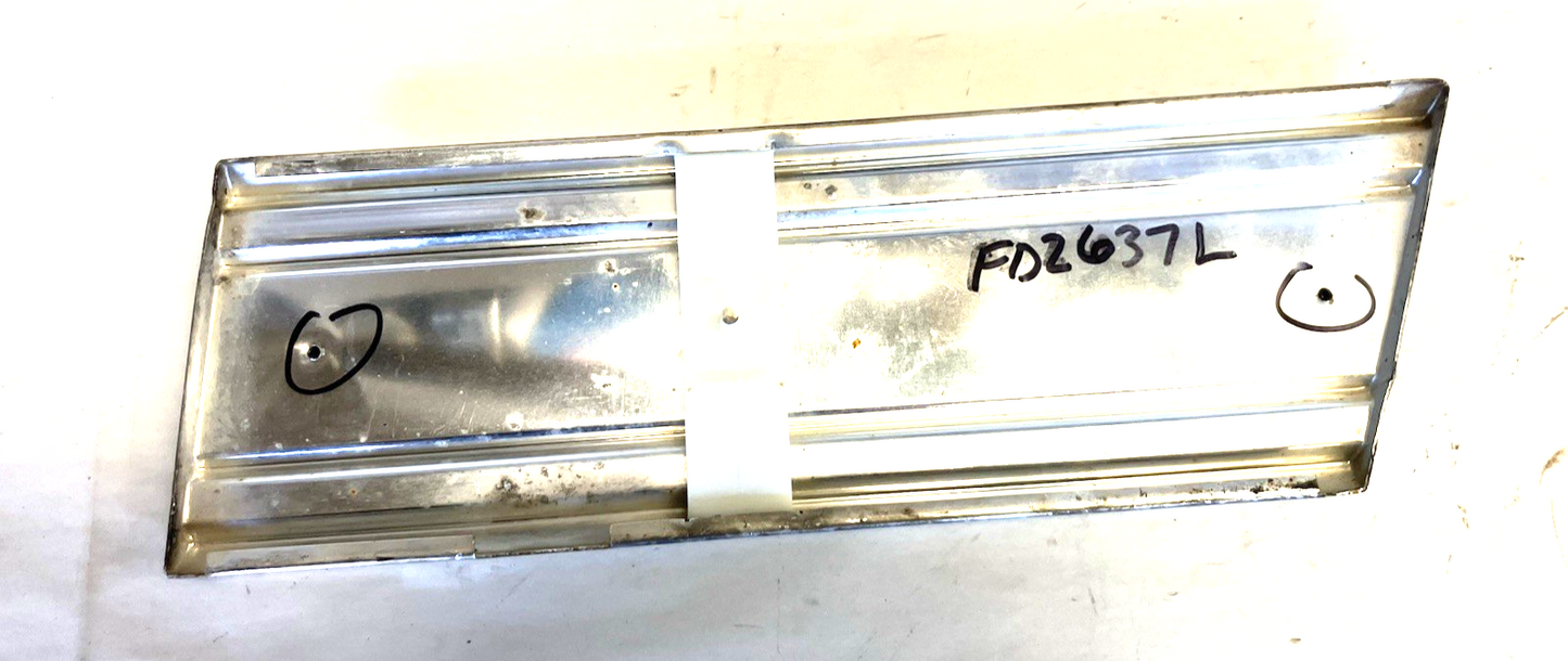 Left Front Fender Molding (behind wheel) 1981-90 Dodge Pickup and Ramcharger