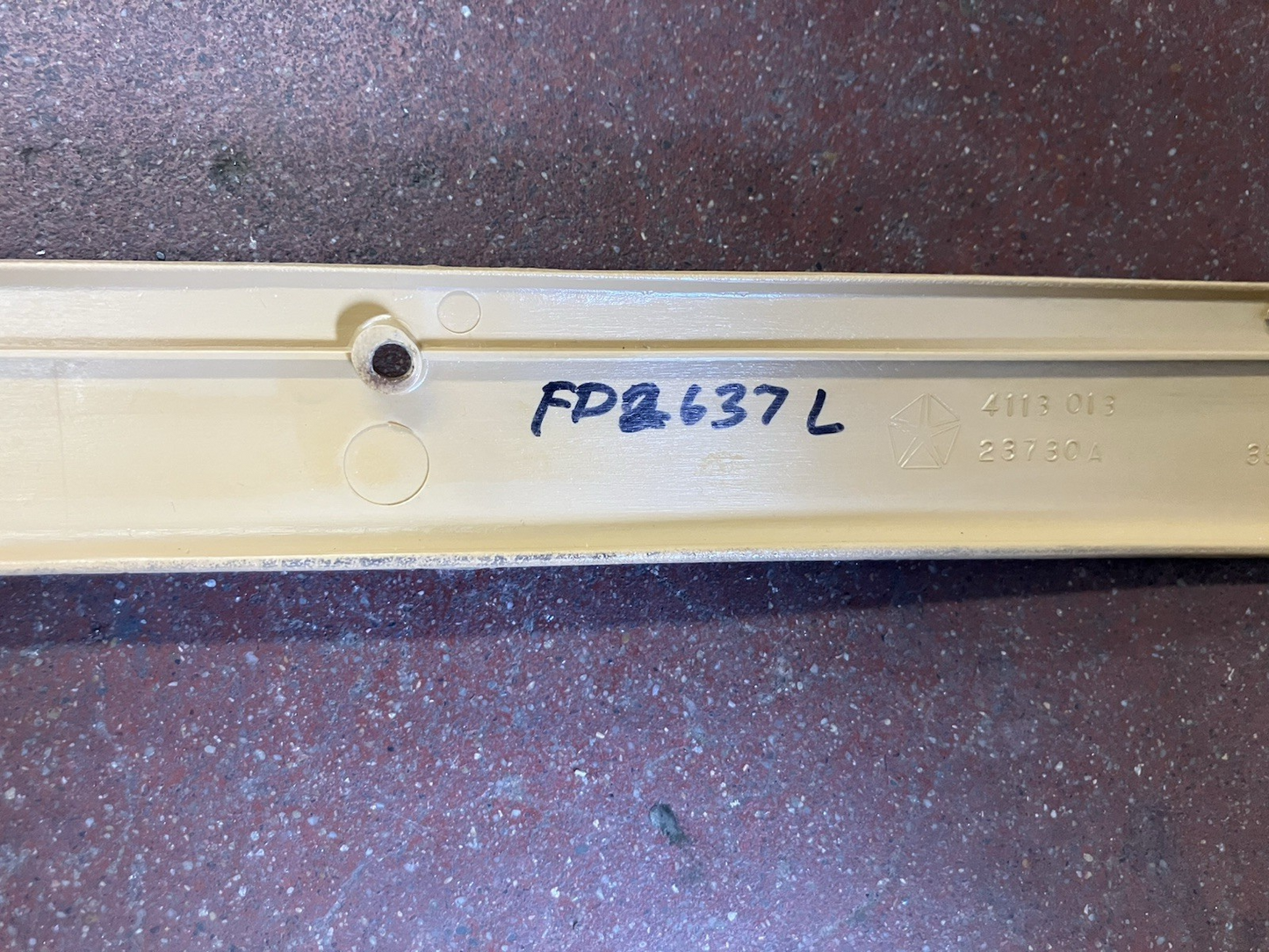 Tan LH Over the Door Molding Fitting 1981-93 Dodge Pickups and Ramchargers