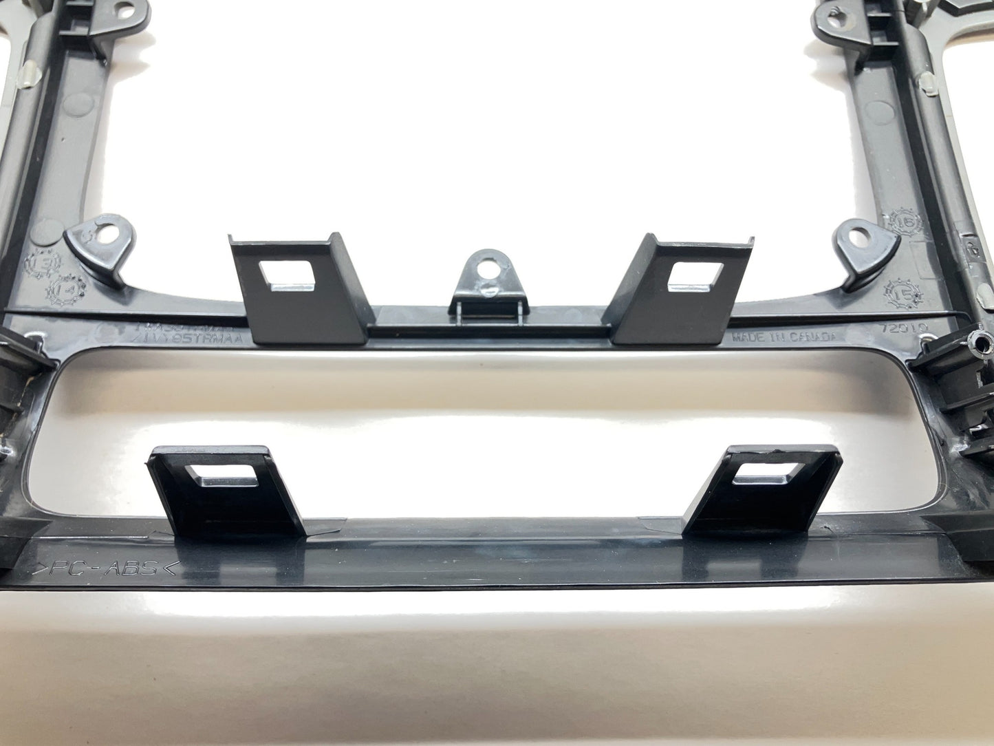 Radio Dash Bezel 13-18 Ram 1500 2500 3500 19+ Classic ST Express Tradesman Bench
