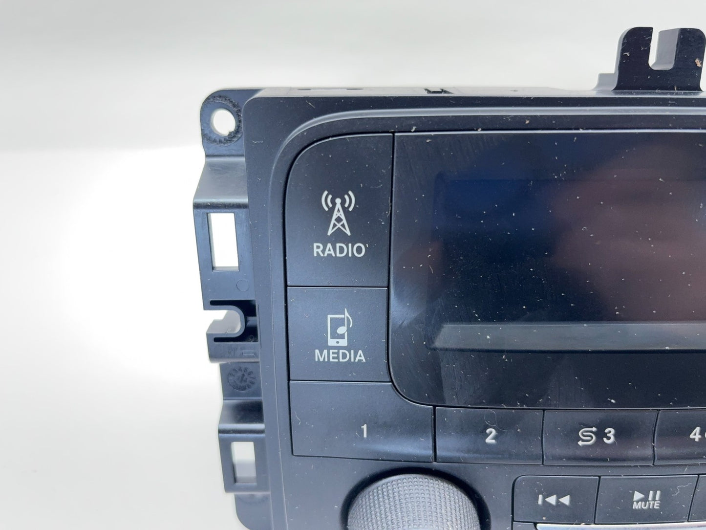 3.0 Radio 2015 2016 Ram 1500 2500 3500 68245817AC AM/FM/Wired Media VP1 Used