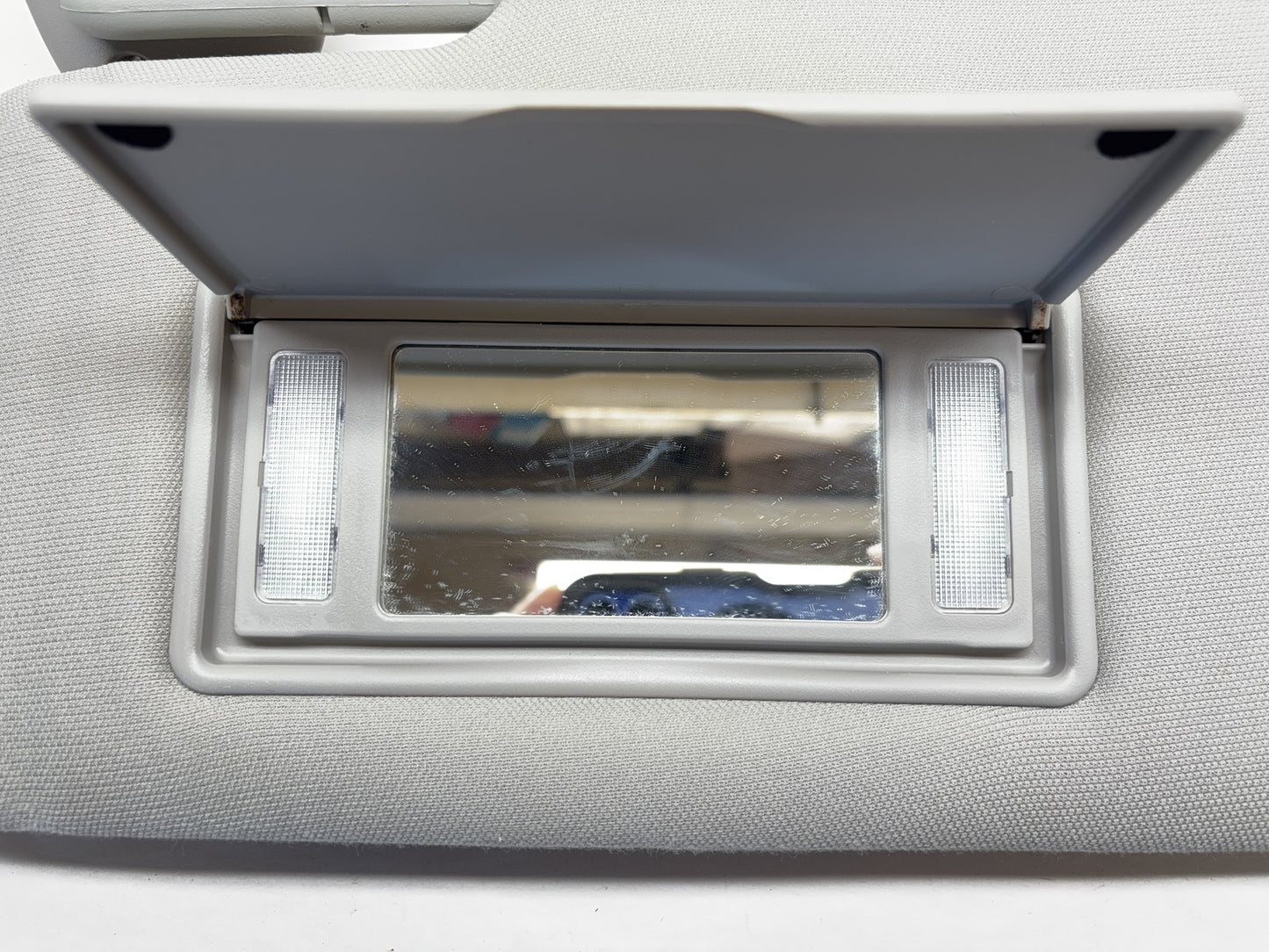 Sun Visors Lighted Mirrors 2013-2018 Ram 1500 2500 3500, 1VF25BD1AD 1VF24BD1AD