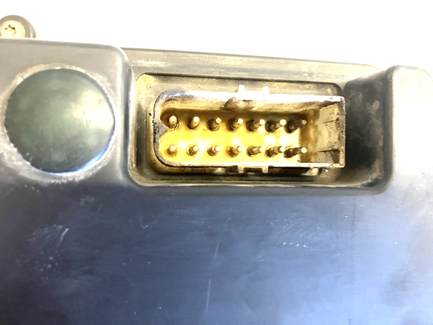 Combustion Controller 1985-87 Dodge Ram 150 250 Pickup 3.7 MT P/N 4289908