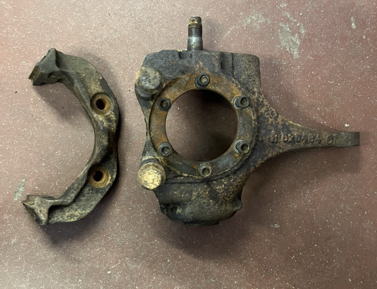 1982-1993 Dodge W150, Ramcharger, 4X4 Right-hand Knuckle. P/N 53009840