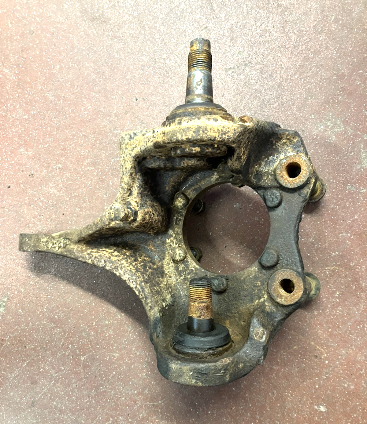 1982-1993 Dodge W150, Ramcharger, 4X4 Right-hand Knuckle. P/N 53009840