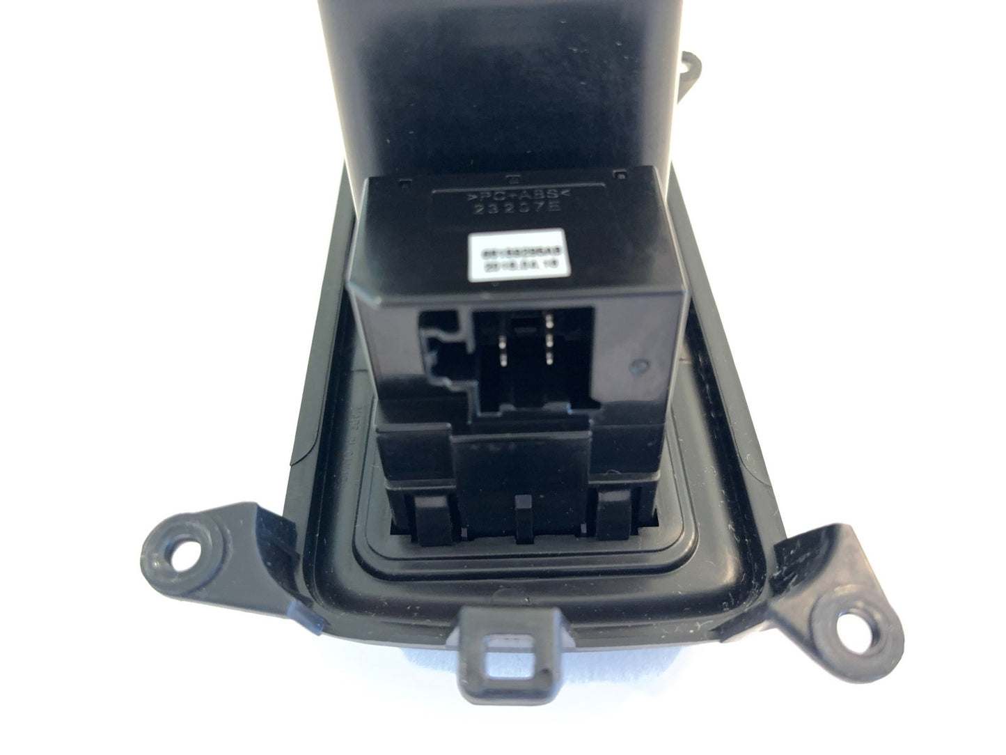 Dash Power Inverter, 2013-2016 Ram 1500 2500 3500 68159295AB 1WP34DX9AA Used OEM