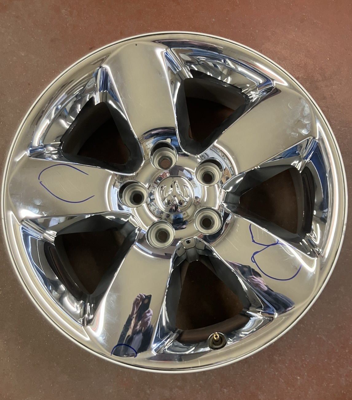 2013-24 Ram 1500 Classic (5 Lug) 5 Spoke 20X8 Chrome Clad Aluminum Wheel.
