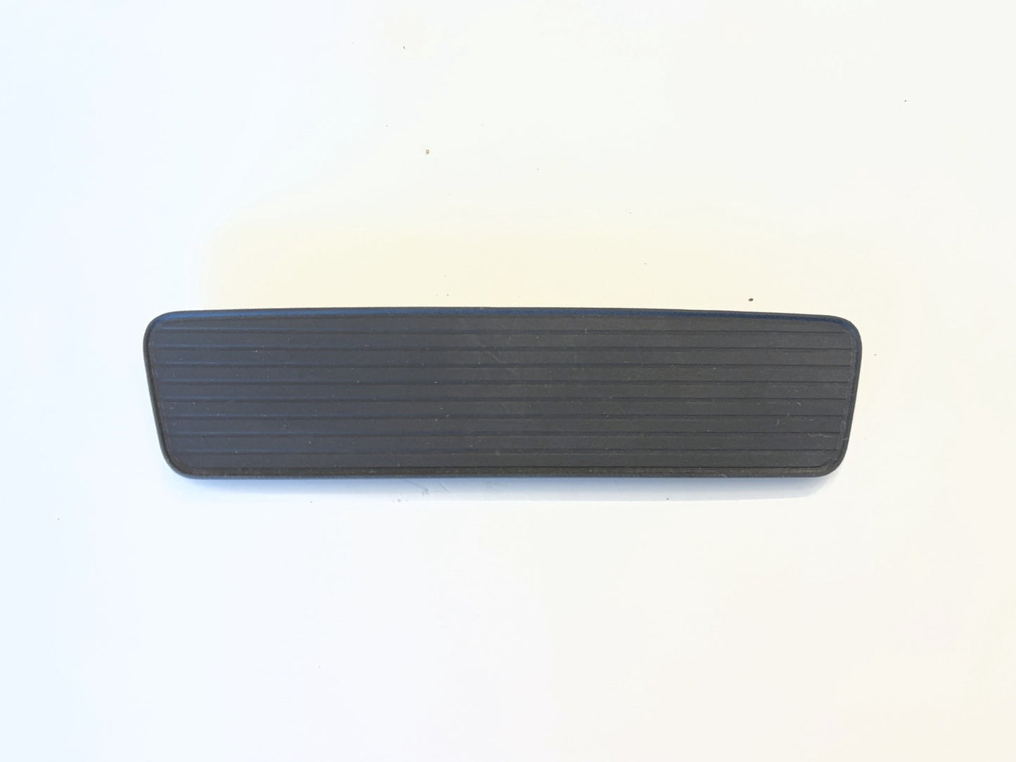 Radio Bezel Mat Upper Screw Cover 13-18 Ram 1500 2500 3500 1WQ39TRMAA Used Mopar