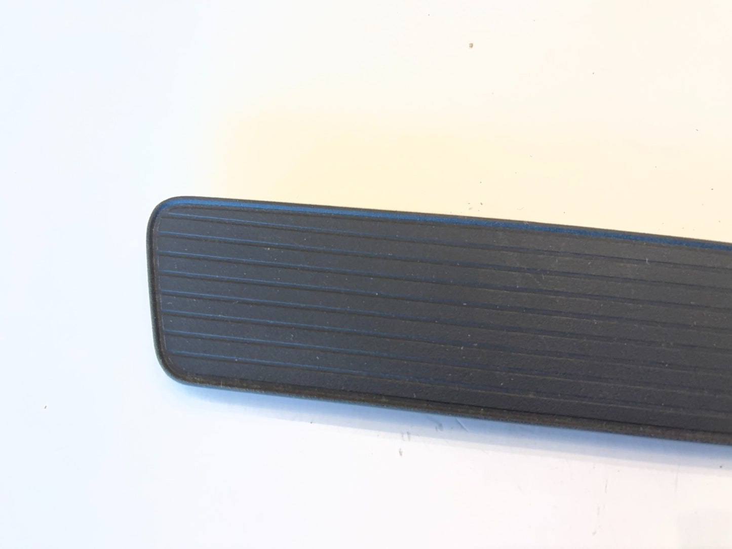 Radio Bezel Mat Upper Screw Cover 13-18 Ram 1500 2500 3500 1WQ39TRMAA Used Mopar