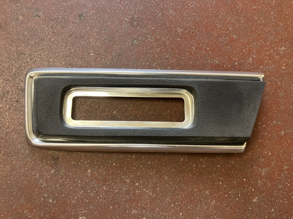 Driver Front Fender Marker Lamp Molding 1981-90 Dodge Ram 150 250 350 Ramcharger