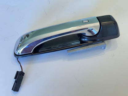 Pass Right Front Exterior Painted Door Handle 2013-18 Ram 1UJ881TWAH PTW Keyless