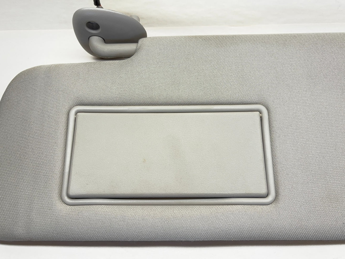 Driver Left Sun Visor 2017 Ram 3500 Lighted Illuminated Mirror 1VF25BD1AD