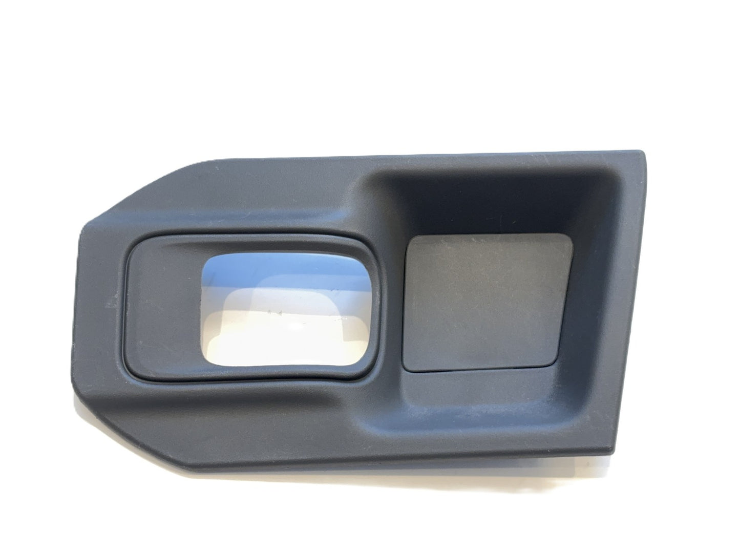 Driver LH Door Handle Trim Bezel 13-18 Ram 1500 2500 3500 19+ Classic 1WD59LA8AC